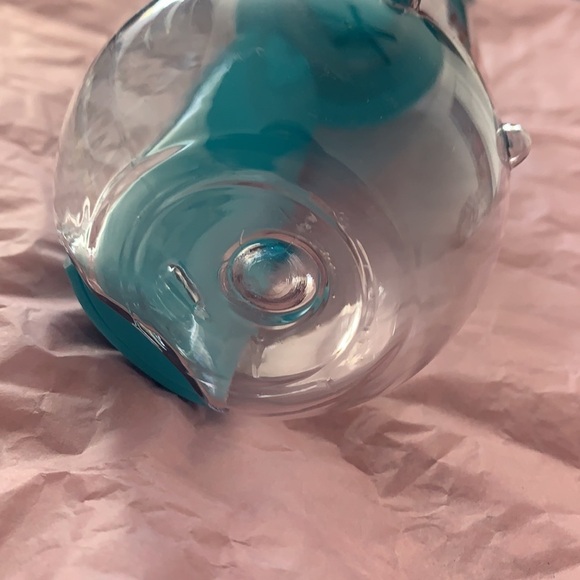 Water bottle that holds medicine pills with days - Picture 3 of 8